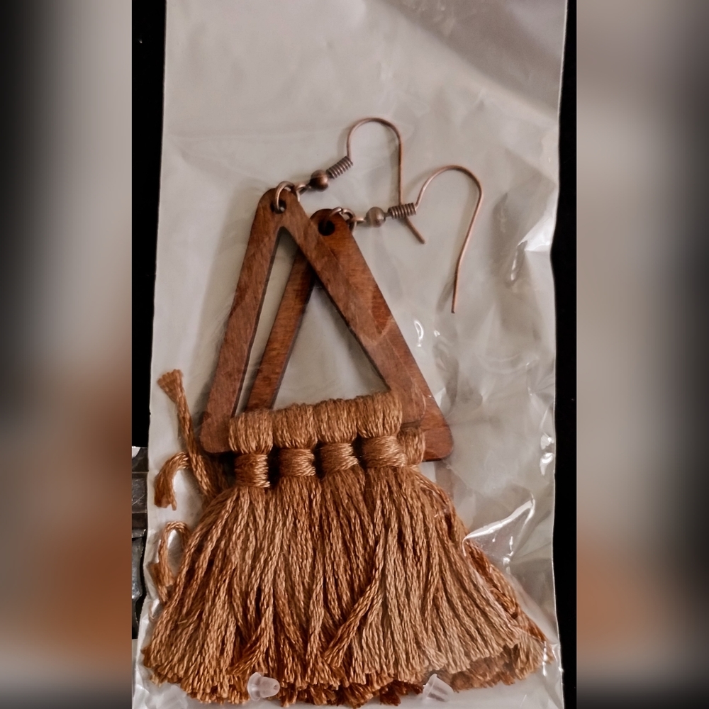 NWT Hollow Wooden Triangle Dangly Earrings w/ Tassel Fringe